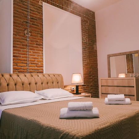 Old Chache House Hotel Telavi Buitenkant foto