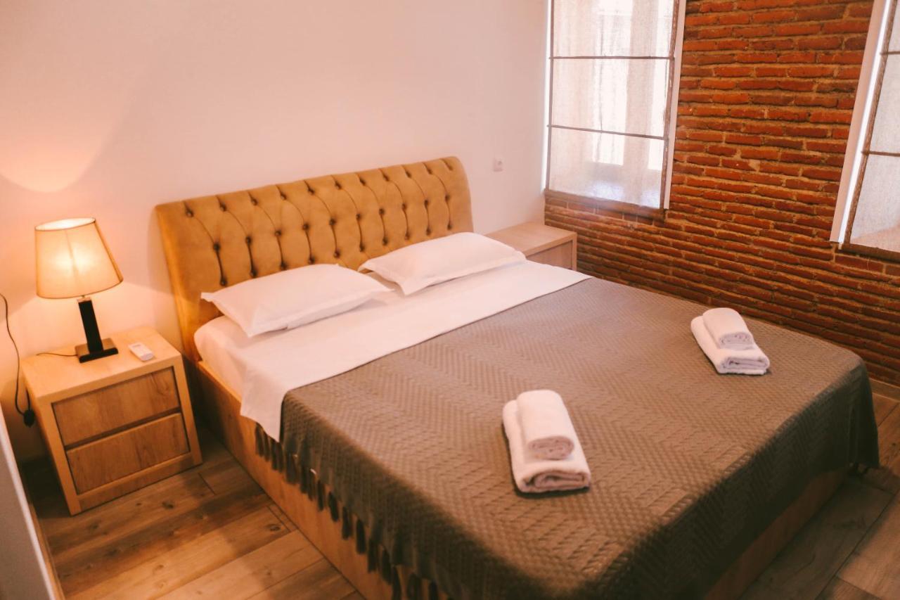 Old Chache House Hotel Telavi Buitenkant foto